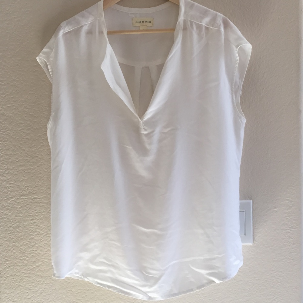 Anthro - Cloth & Stone v neck shirt